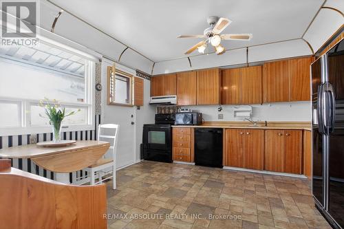 2799 Dumaurier Avenue, Ottawa, ON - Indoor Photo Showing Kitchen