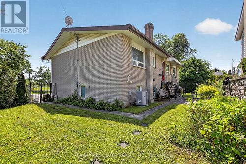 2799 Dumaurier Avenue, Ottawa, ON - Outdoor With Exterior