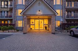 216 PLAINS Road W Unit# A307  Burlington, ON L7T 4M3