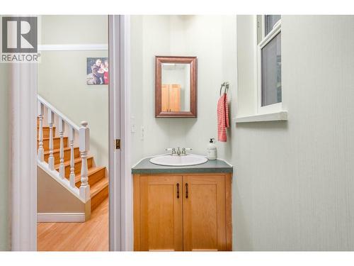 2395 Pleasant Valley Road Unit# 5, Armstrong, BC - Indoor Photo Showing Bathroom