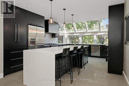 Kitchen - 501 Wilbrod Street, Ottawa, ON - Indoor Photo Showing Kitchen With Upgraded Kitchen