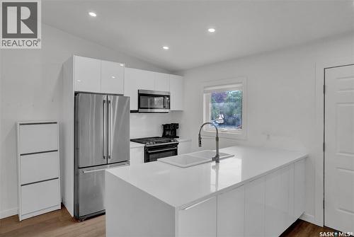 1114 Bayda Crescent, Regina, SK - Indoor Photo Showing Kitchen