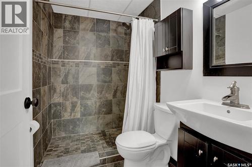 1114 Bayda Crescent, Regina, SK - Indoor Photo Showing Bathroom