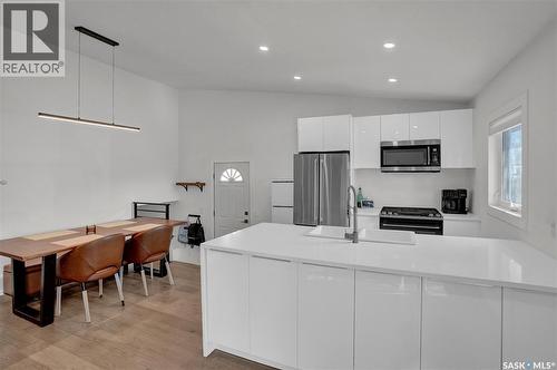 1114 Bayda Crescent, Regina, SK - Indoor Photo Showing Kitchen