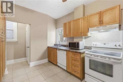 643 Wilson Street, Hamilton, ON - Indoor Photo Showing Kitchen With Double Sink