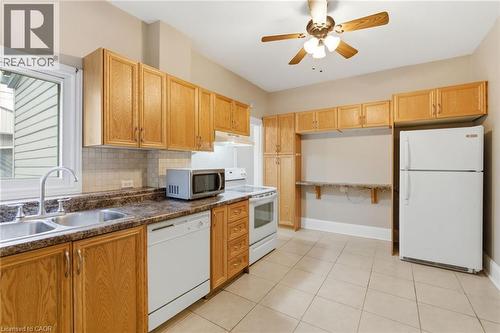643 Wilson Street, Hamilton, ON - Indoor Photo Showing Kitchen With Double Sink