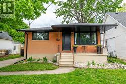 462 DAVIS STREET Sarnia, ON N7T 1C4