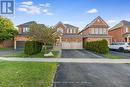 582 Plantation Gate, Newmarket, ON  - Outdoor With Facade 