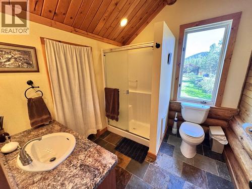 4485 Trip Road, 100 Mile House, BC - Indoor Photo Showing Bathroom