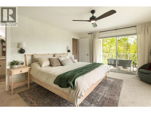 1209 Bergamot Avenue, Kelowna, BC - Indoor Photo Showing Bedroom