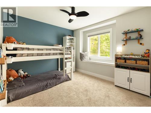1209 Bergamot Avenue, Kelowna, BC - Indoor Photo Showing Bedroom