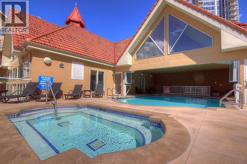 1088 Sunset Drive Unit# 635, Kelowna, BC - Outdoor With In Ground Pool