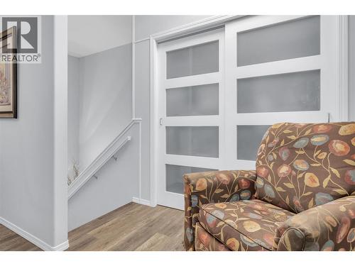 This photo has the owners furnishings but they have now been removed. - 1088 Sunset Drive Unit# 635, Kelowna, BC - Indoor Photo Showing Other Room