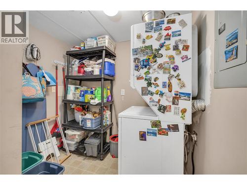 This photo has the owners furnishings but they have now been removed. - 1088 Sunset Drive Unit# 635, Kelowna, BC - Indoor