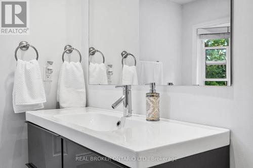 63 Haskell Crescent, Aurora, ON - Indoor Photo Showing Bathroom