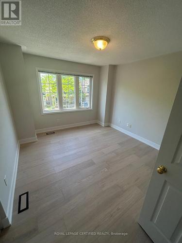 5612 Thorn Lane, Burlington, ON - Indoor Photo Showing Other Room