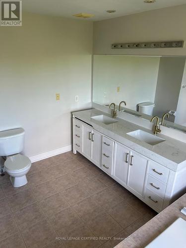 5612 Thorn Lane, Burlington, ON - Indoor Photo Showing Bathroom