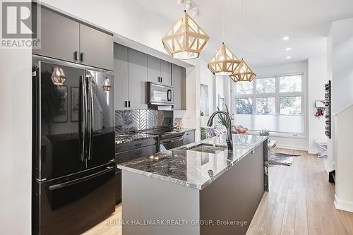 144 Florence Street, Ottawa, ON - Indoor Photo Showing Kitchen With Double Sink With Upgraded Kitchen