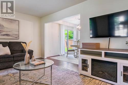 3268 Mainsail Crescent, Mississauga, ON - Indoor Photo Showing Living Room