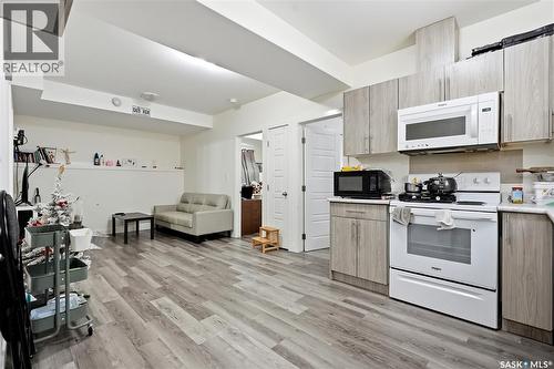 270 Newton Link, Saskatoon, SK - Indoor Photo Showing Kitchen