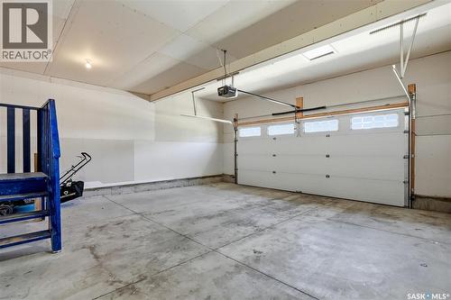 270 Newton Link, Saskatoon, SK - Indoor Photo Showing Garage