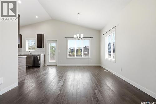 270 Newton Link, Saskatoon, SK - Indoor