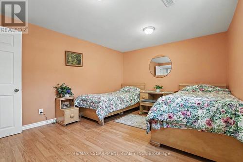 304 St Andrews Drive, Hamilton, ON - Indoor Photo Showing Bedroom