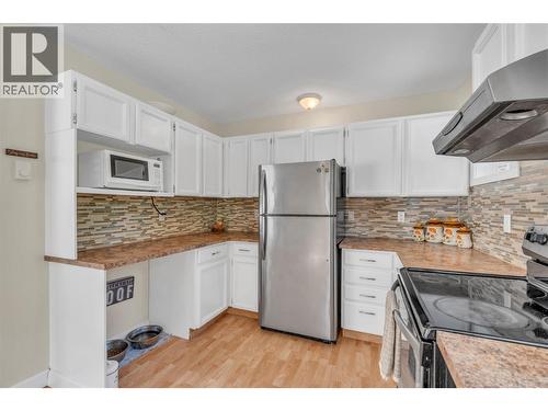 14406 Latimer Avenue, Summerland, BC - Indoor Photo Showing Kitchen