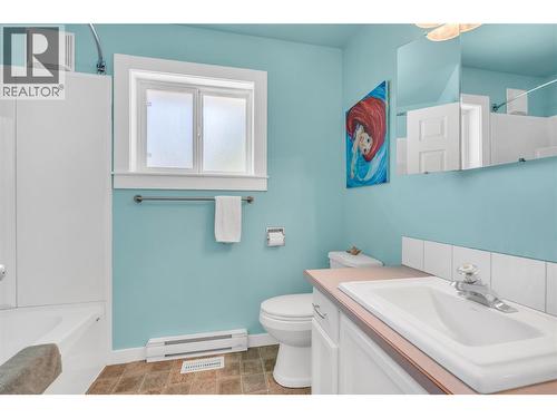 14406 Latimer Avenue, Summerland, BC - Indoor Photo Showing Bathroom