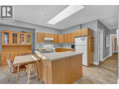14406 Latimer Avenue, Summerland, BC - Indoor Photo Showing Kitchen With Double Sink