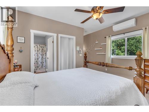 14406 Latimer Avenue, Summerland, BC - Indoor Photo Showing Bedroom