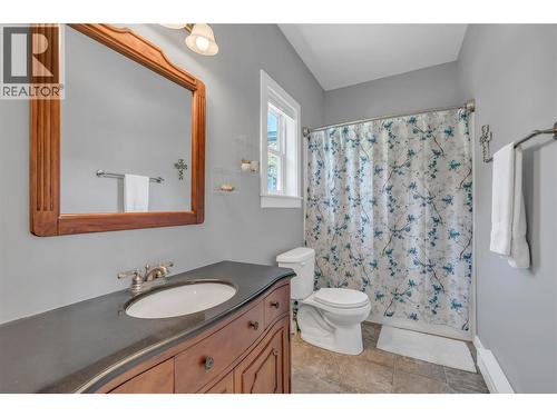 14406 Latimer Avenue, Summerland, BC - Indoor Photo Showing Bathroom