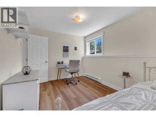 14406 Latimer Avenue, Summerland, BC - Indoor Photo Showing Bedroom