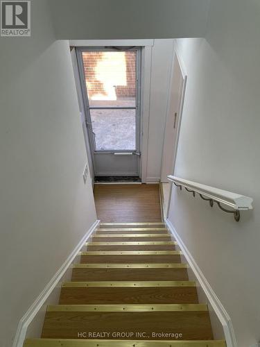 UPPER - 48 TORRENS AVENUE , Toronto, Ontario M4K 2H8 3