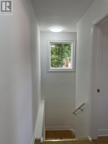 UPPER - 48 TORRENS AVENUE , Toronto, Ontario M4K 2H8 5