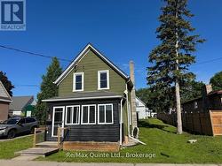 41 HILL STREET Prince Edward County (Picton Ward), ON K0K 2T0