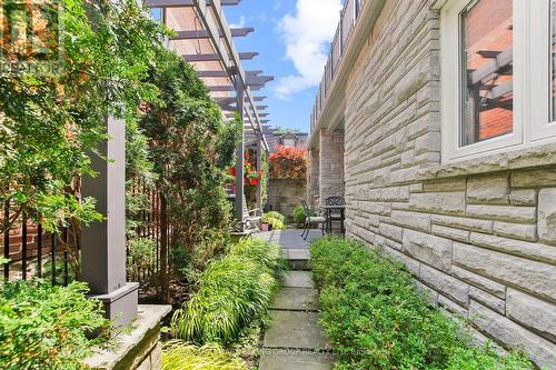 121 Macdonald Street, Ottawa, ON - Outdoor With Exterior