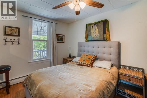 Primary Bedroom - 902 Fell Street, Nelson, BC - Indoor Photo Showing Bedroom