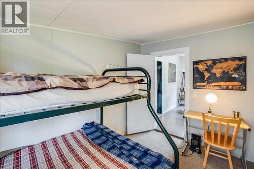 902 Fell Street, Nelson, BC - Indoor Photo Showing Bedroom