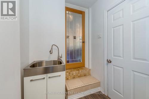 5281 Cindy Lane, Burlington, ON - Indoor Photo Showing Other Room