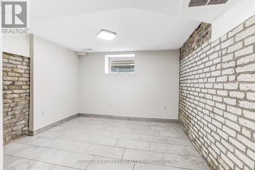 727 Queens Avenue, London East (East G), ON - Indoor
