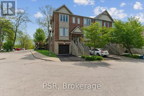30 CHAPMAN LANE  Hamilton, ON L9G 0A5