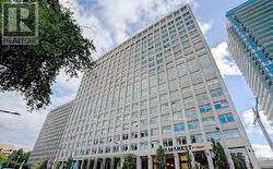 1607 - 111 ST. CLAIR AVENUE W Toronto, ON M4V 1N5