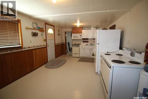 3-5 Springs Drive, Bone Creek Rm No. 108, SK - Indoor Photo Showing Kitchen