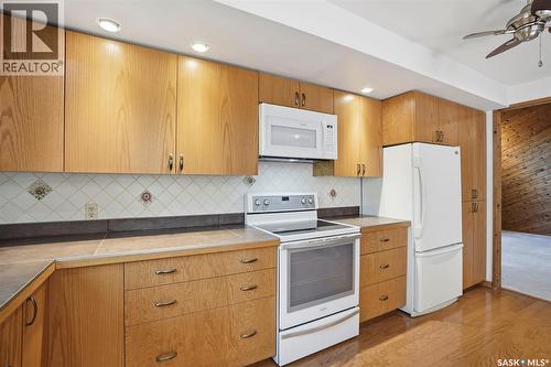 818 Pukwana Drive, Manitou Beach, SK - Indoor Photo Showing Kitchen