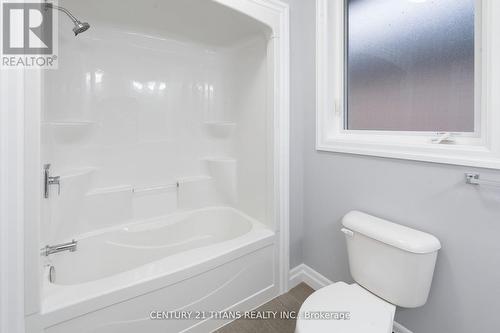 19 Tracy Drive, Chatham-Kent, ON - Indoor Photo Showing Bathroom