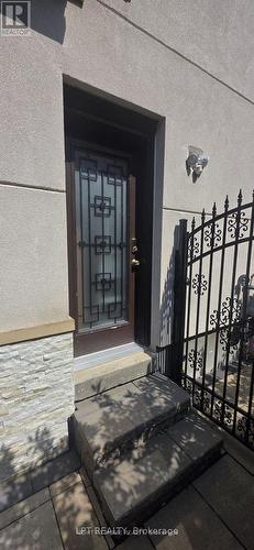 3577 Colonial Drive, Mississauga, ON - Outdoor