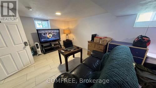 3277 Baby Street, Windsor, ON - Indoor