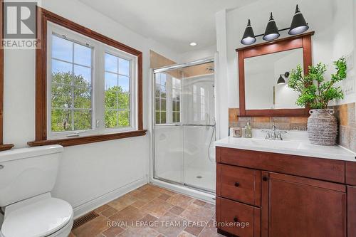3 Kimini Drive, Ottawa, ON - Indoor Photo Showing Bathroom