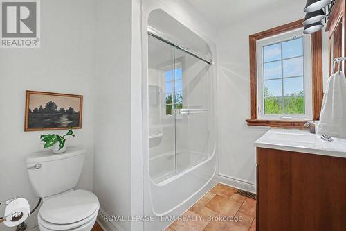 3 Kimini Drive, Ottawa, ON - Indoor Photo Showing Bathroom